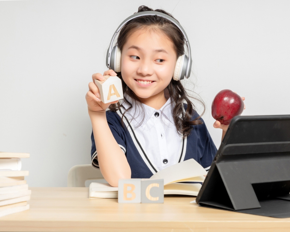 Chương trình tiếng Anh giao tiếp toàn diện cho trẻ
